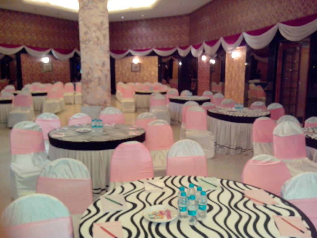 Meuse Jupiter Business And Luxury Hotel Nashik Esterno foto