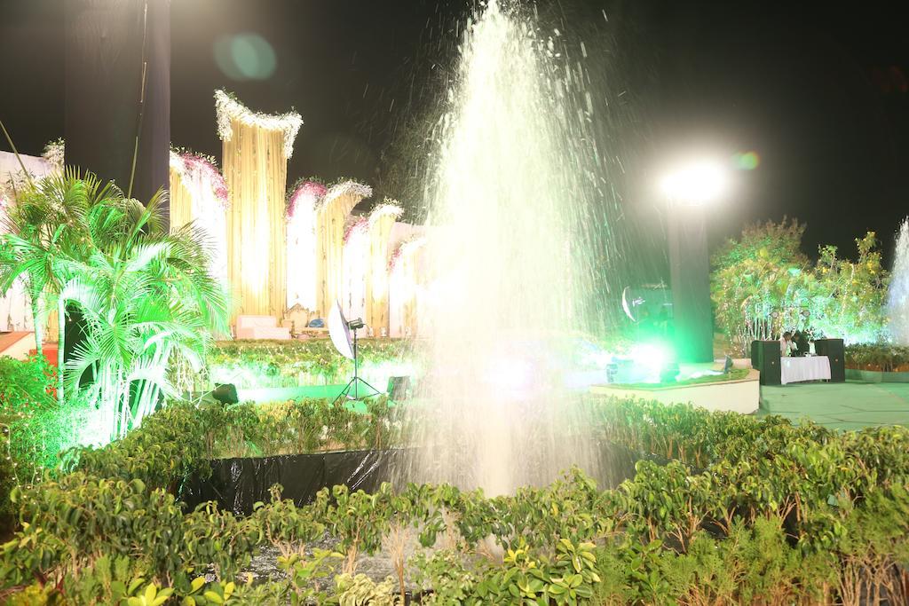 Meuse Jupiter Business And Luxury Hotel Nashik Esterno foto