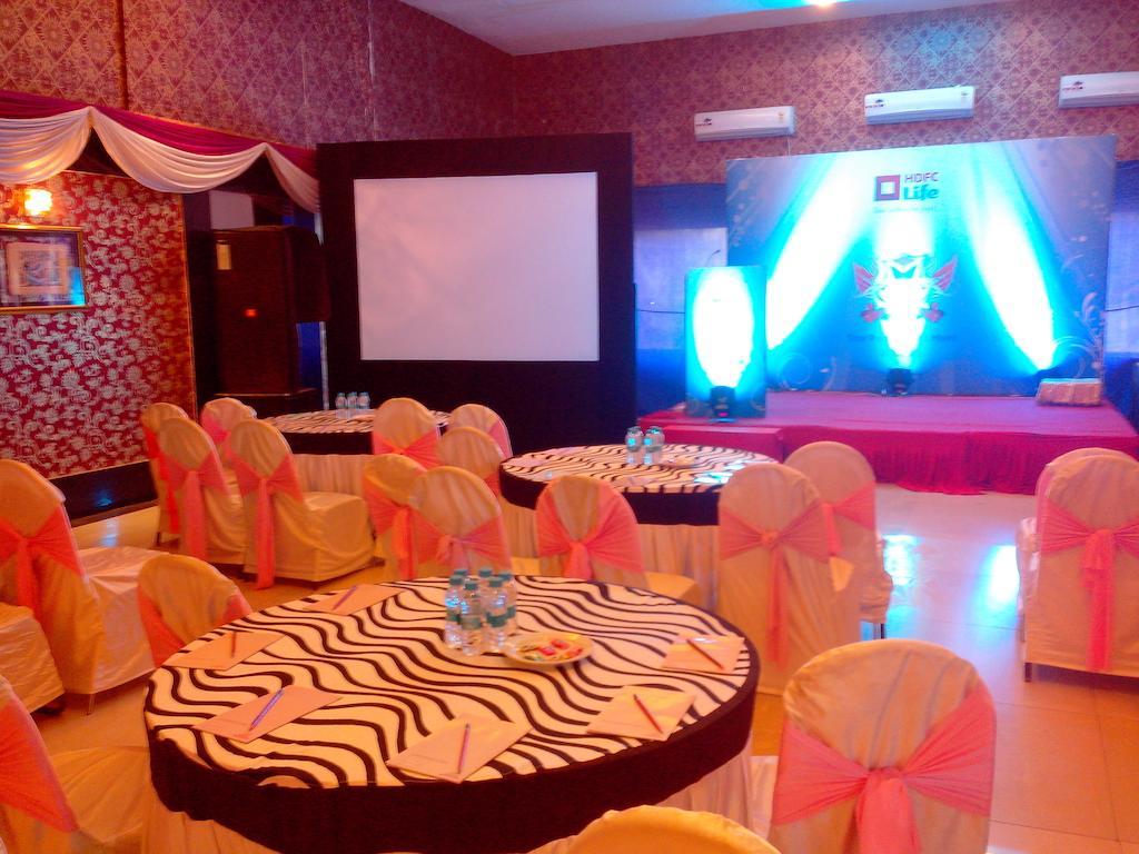 Meuse Jupiter Business And Luxury Hotel Nashik Esterno foto