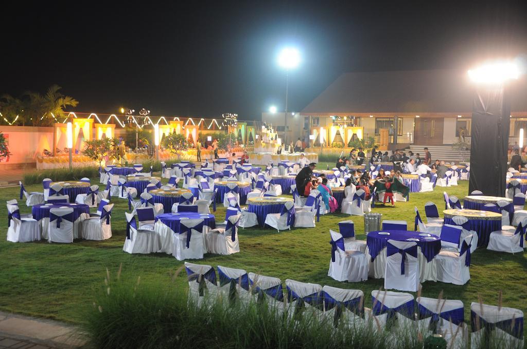 Meuse Jupiter Business And Luxury Hotel Nashik Esterno foto